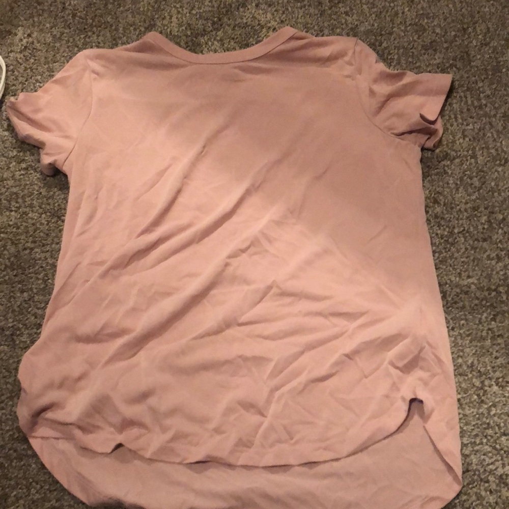 pink tee